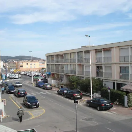 Spacieux ** A Balaruc-les-bains, Proche Thermes Avec Loggia Et Garage Optionnel - Fr-1-503-61 Apartment *