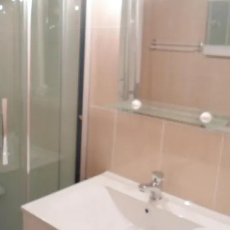 Spacieux ** A Balaruc-les-bains, Proche Thermes Avec Loggia Et Garage Optionnel - Fr-1-503-61 Apartment Balaruc-les-Bains