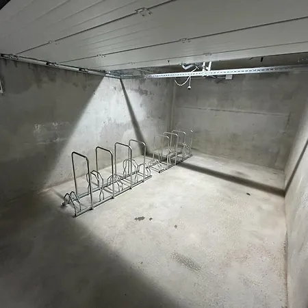 Spacieux ** A Balaruc-les-bains, Proche Thermes Avec Loggia Et Garage Optionnel - Fr-1-503-61